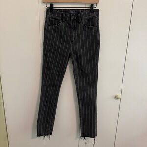 Abercrombie & Fitch High Rise Super Skinny Ankle Jeans Black Pinstripe Sz 26 2R